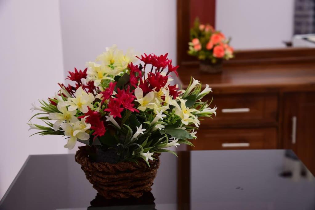 Saru Holiday Apartment - Upto 6 Guests 캔디 외부 사진
